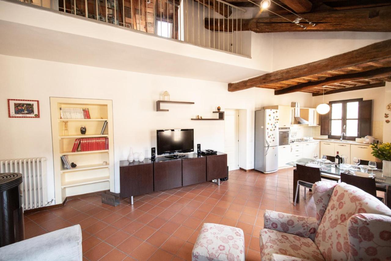 Serena Apartment, Cosy Close Center Town لوكا المظهر الخارجي الصورة