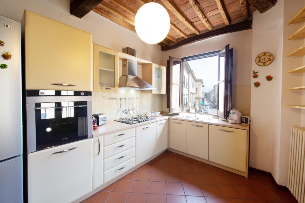 Serena Apartment, Cosy Close Center Town لوكا المظهر الخارجي الصورة